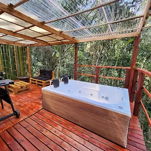Refugio En Madera En Medio Del Bosque , Santa Elena (Antioquia) Colombia